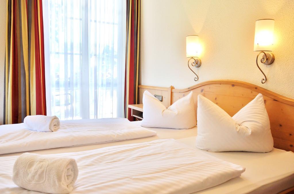 Hotel Alttolkewitzer Hof Дрезден Экстерьер фото