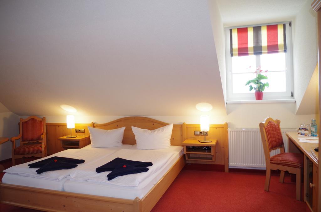 Hotel Alttolkewitzer Hof Дрезден Экстерьер фото