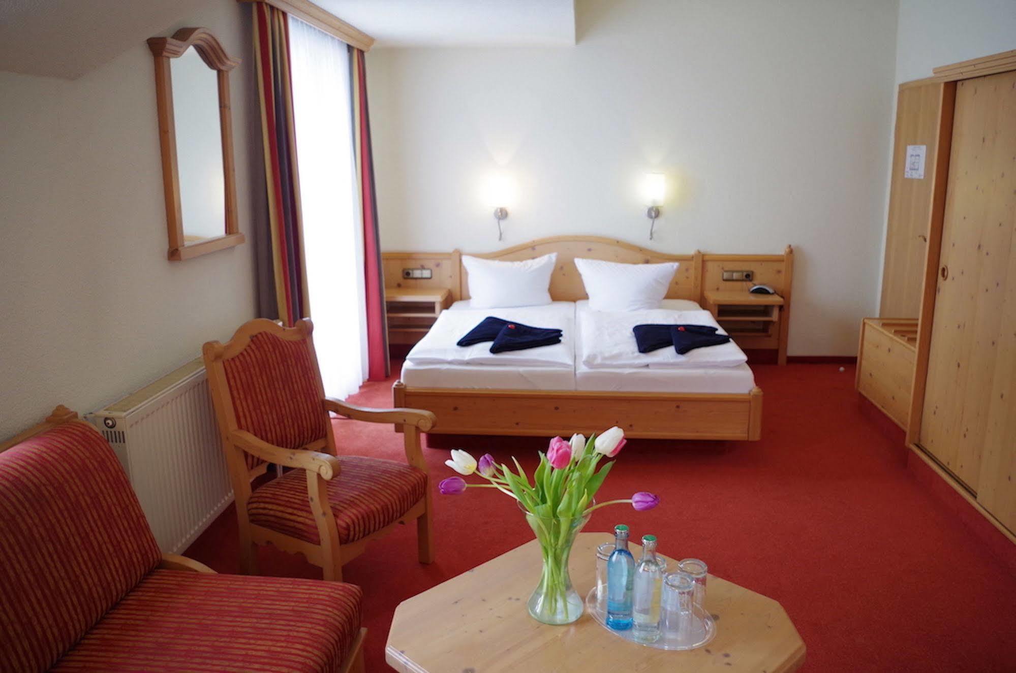 Hotel Alttolkewitzer Hof Дрезден Экстерьер фото