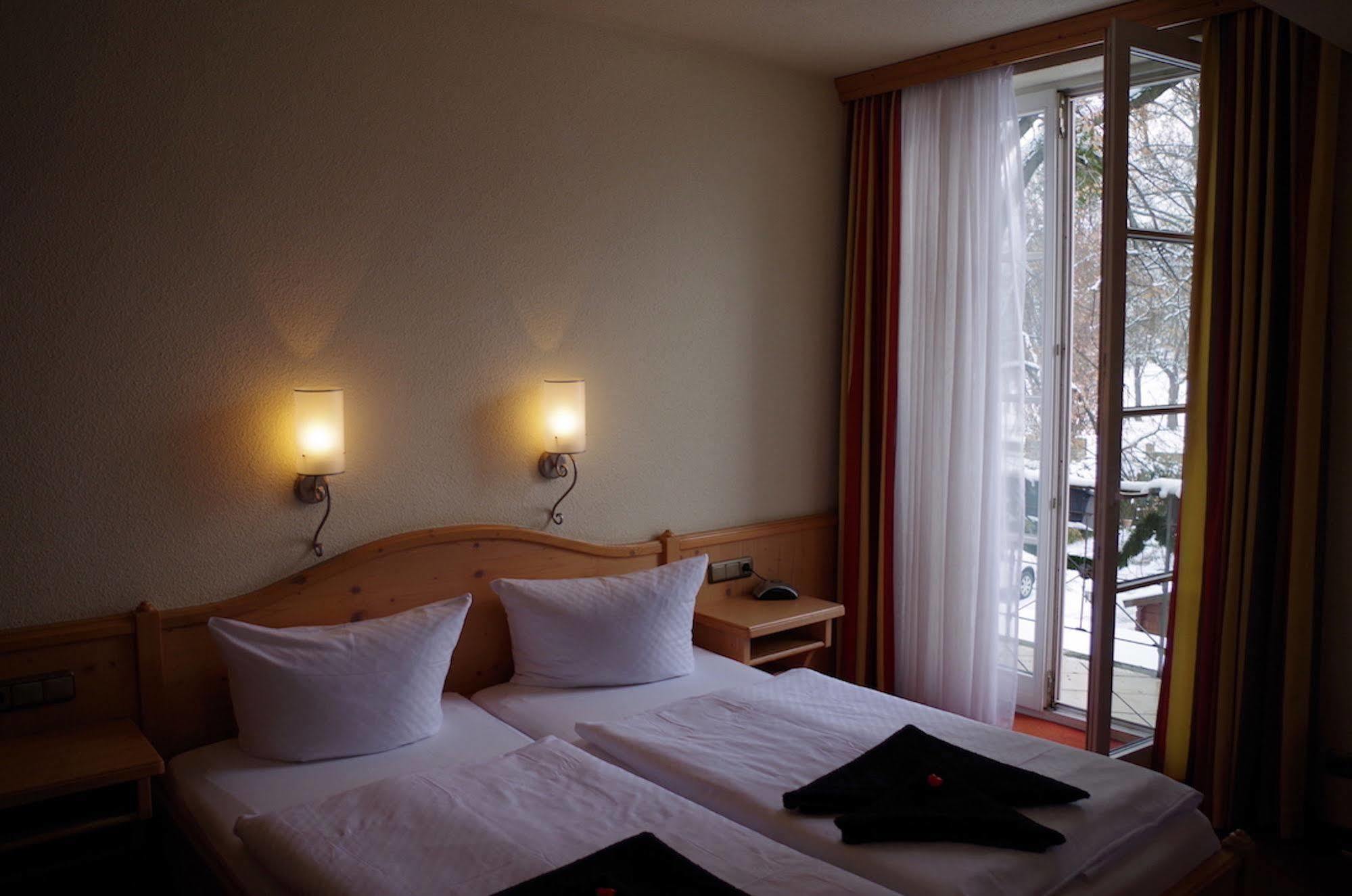 Hotel Alttolkewitzer Hof Дрезден Экстерьер фото