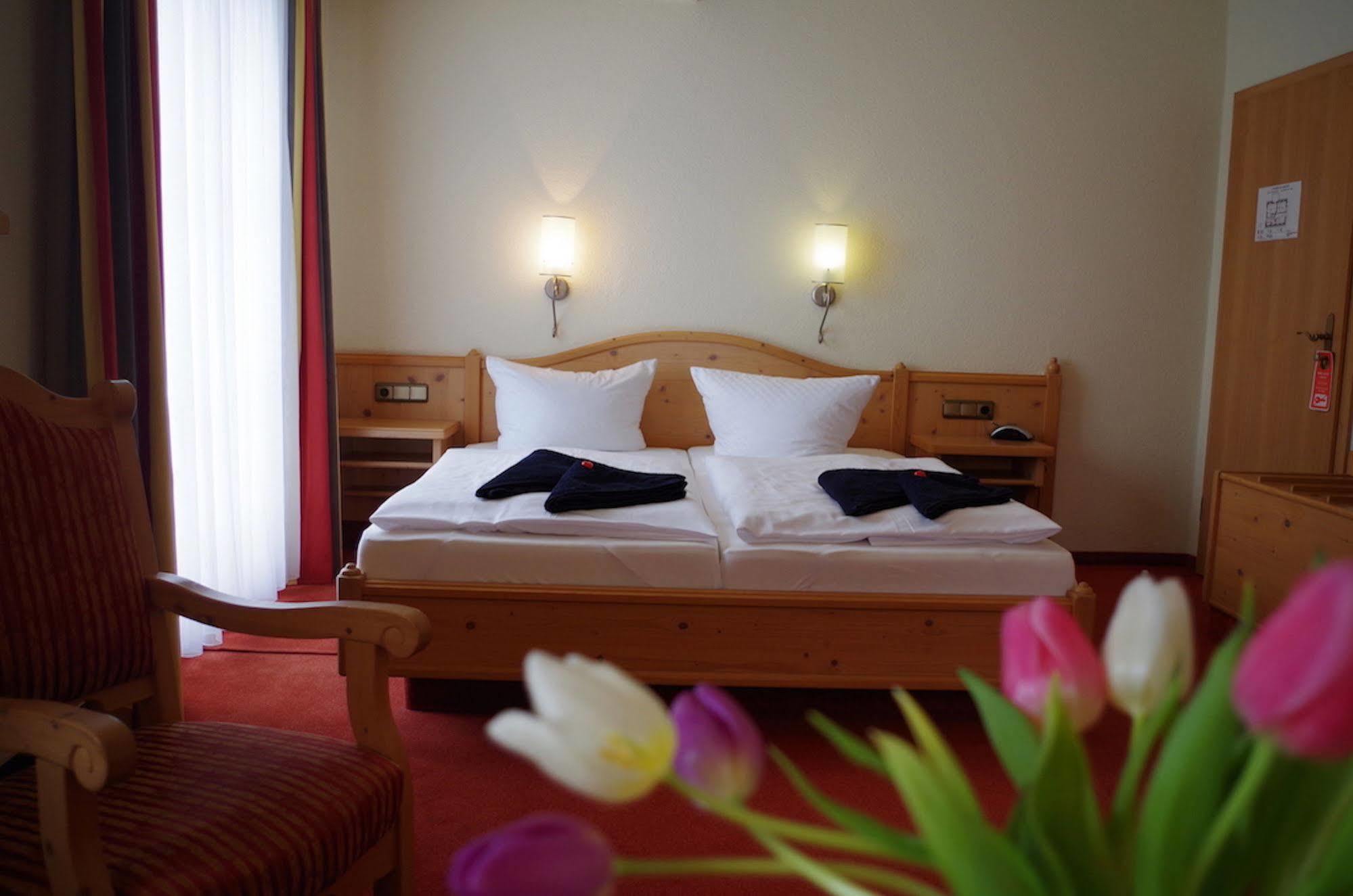 Hotel Alttolkewitzer Hof Дрезден Экстерьер фото